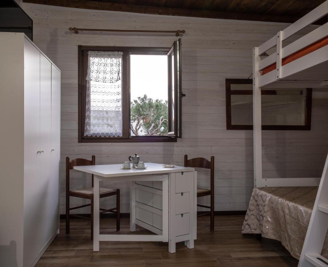 A Lu Fanizza Bed & Breakfast Cutrofiano Bagian luar foto