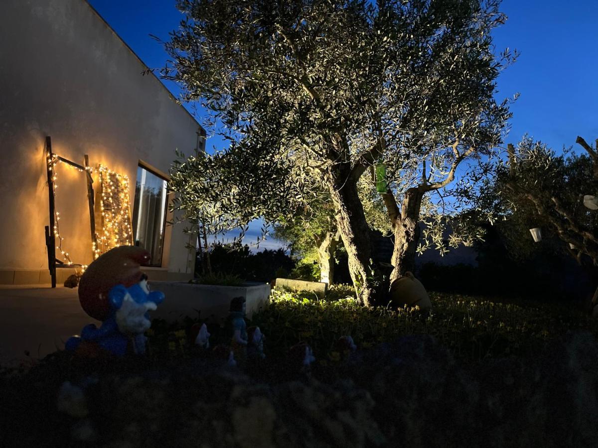 A Lu Fanizza Bed & Breakfast Cutrofiano Bagian luar foto