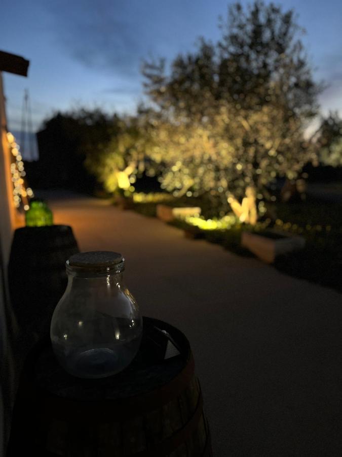 A Lu Fanizza Bed & Breakfast Cutrofiano Bagian luar foto
