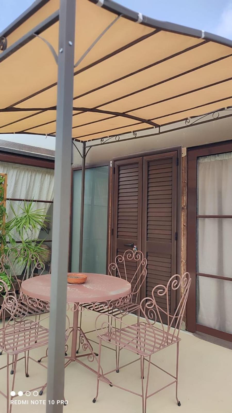 A Lu Fanizza Bed & Breakfast Cutrofiano Bagian luar foto