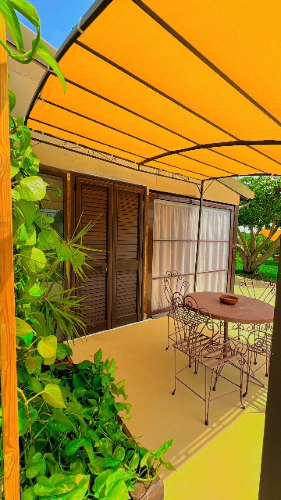 A Lu Fanizza Bed & Breakfast Cutrofiano Bagian luar foto