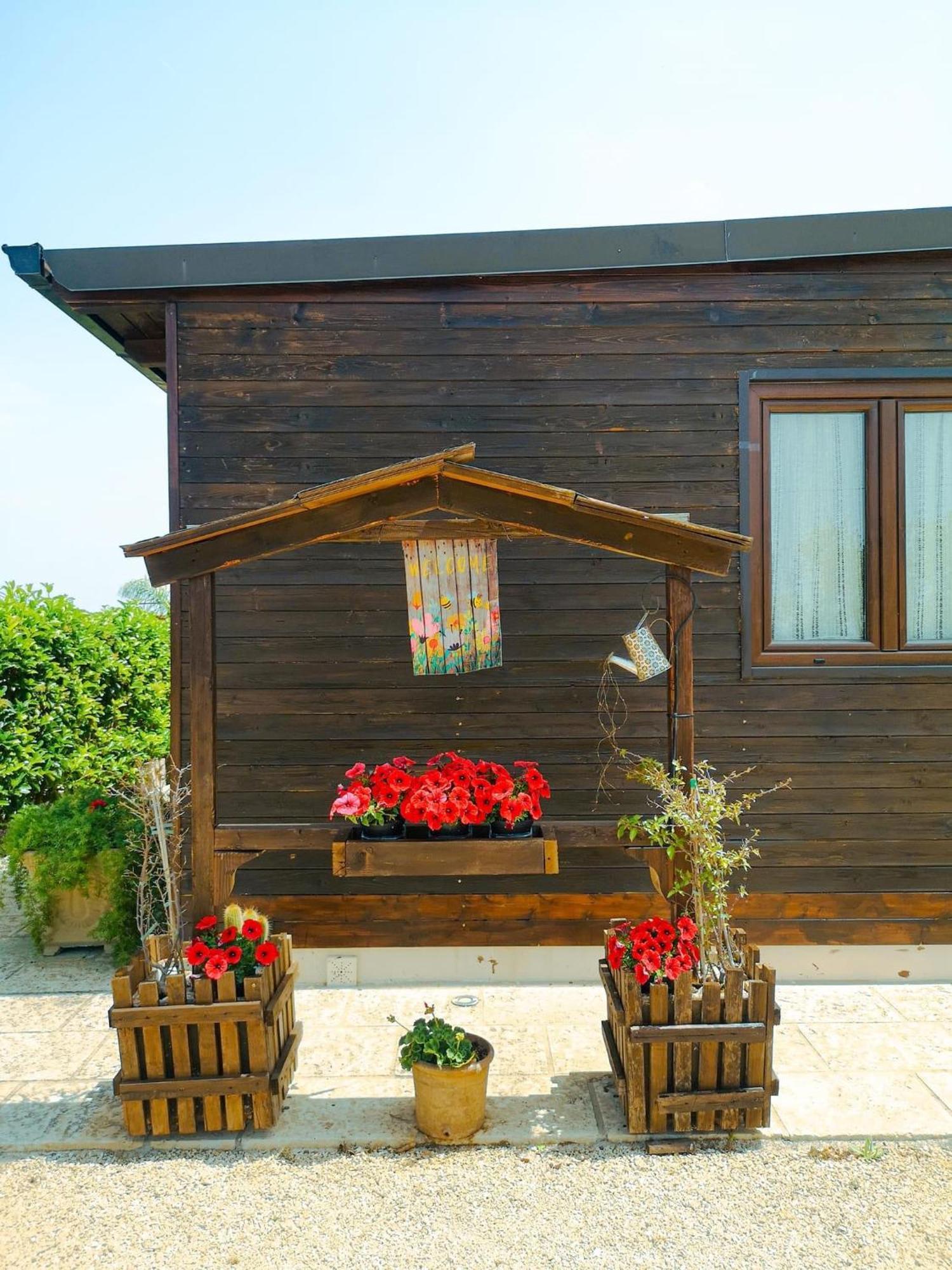 A Lu Fanizza Bed & Breakfast Cutrofiano Bagian luar foto